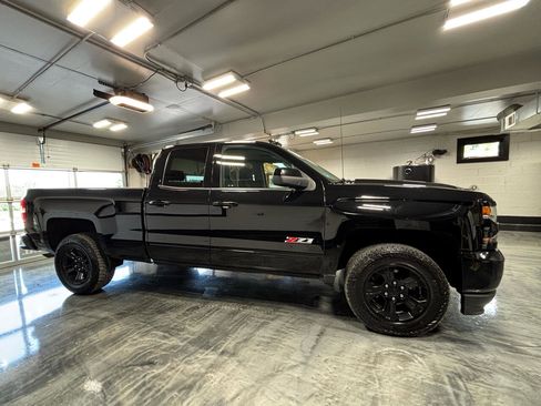 Used 2019 Chevrolet Silverado 1500 LT w/ All Star Edition image 14