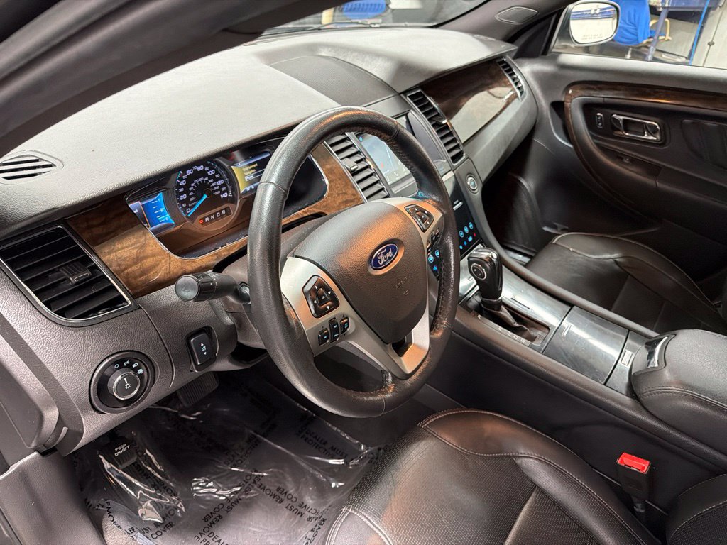 Used 2019 Ford Taurus Limited FWD image 19