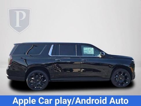 New 2026 Chevrolet Suburban High Country AWD/4WD image 5