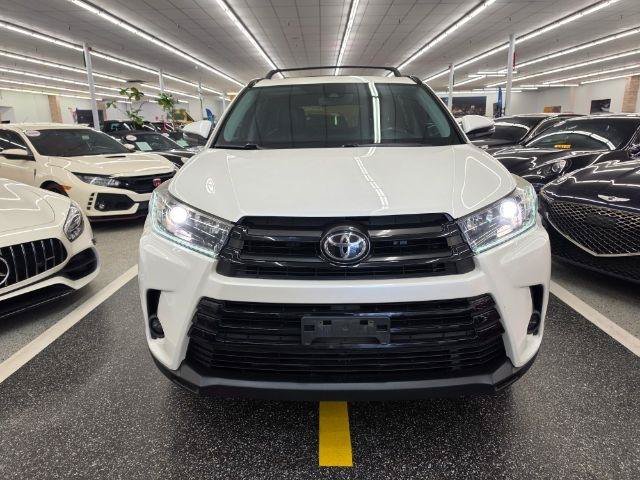 Used 2019 Toyota Highlander SE AWD/4WD image 3