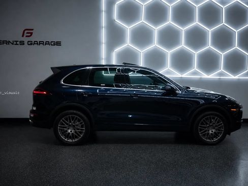 Used 2015 Porsche Cayenne S AWD/4WD image 26