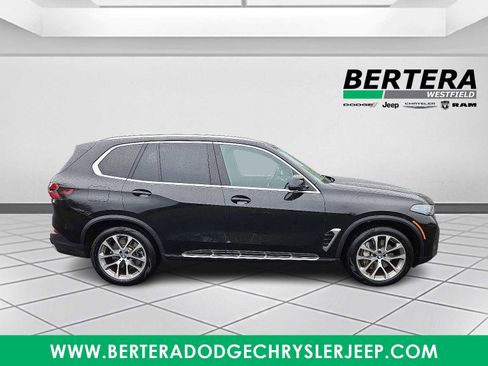 Used 2025 BMW X5 xDrive50e image 7