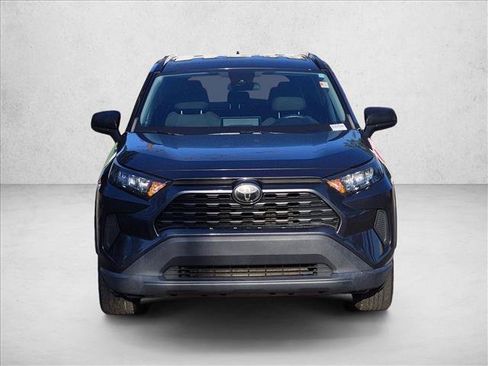 Used 2021 Toyota RAV4 LE FWD image 2