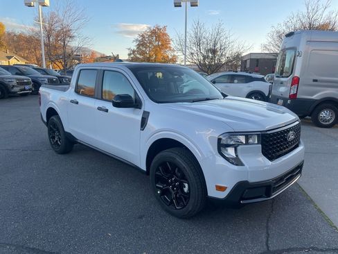 New 2025 Ford Maverick XLT w/ Black Appearance Package image 3