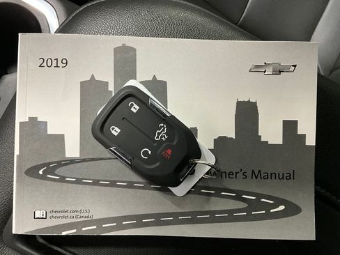 Used 2019 Chevrolet Silverado 1500 LTZ w/ LTZ Premium Package AWD/4WD image 12