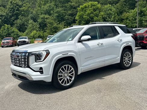 New 2026 GMC Terrain Denali w/ LPO, Floor Liner Package AWD/4WD image 2