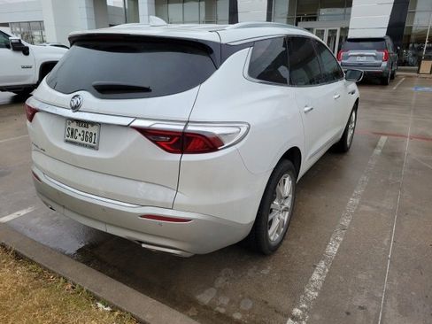 Used 2023 Buick Enclave Essence w/ Experience Buick Package image 3