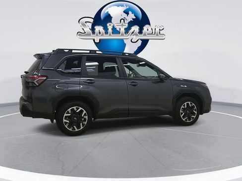 Used 2025 Subaru Forester Premium image 10