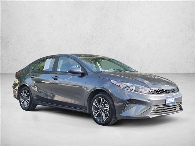 Used 2024 Kia Forte LXS FWD image 3
