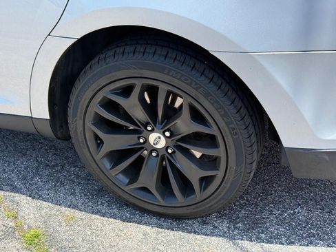 Used 2019 Ford Taurus Limited FWD image 8