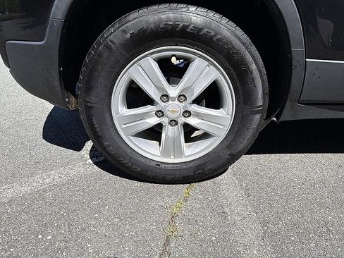 Used 2020 Chevrolet Trax LS w/ Tint and Cruise Package FWD image 12