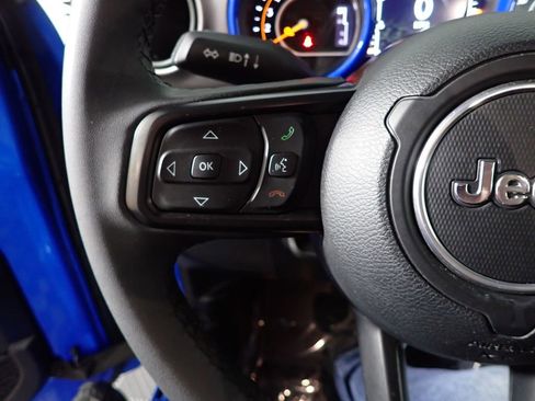 Used 2023 Jeep Gladiator Willys image 29