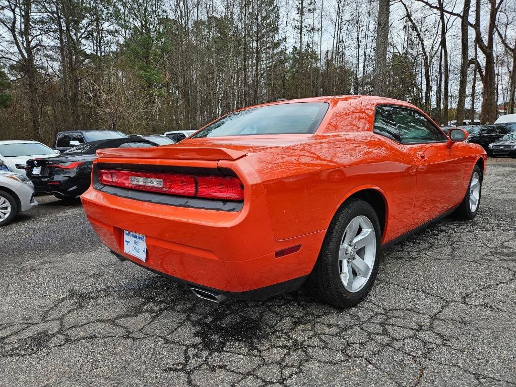 Used 2010 Dodge Challenger R/T RWD image 12