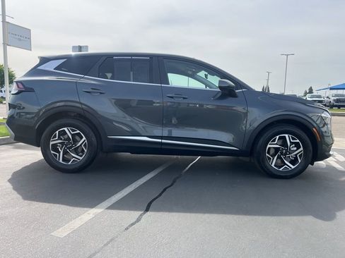 Used 2025 Kia Sportage LX image 7