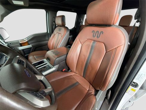 Used 2018 Ford F150 King Ranch w/ Equipment Group 601A Luxury AWD/4WD image 20