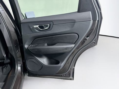 Used 2023 Volvo XC60 B5 Plus w/ Protection Package Premier FWD image 31