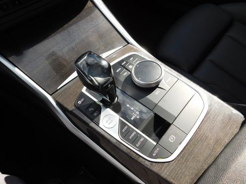 Used 2021 BMW 330e xDrive w/ Driving Assistance Package image 22