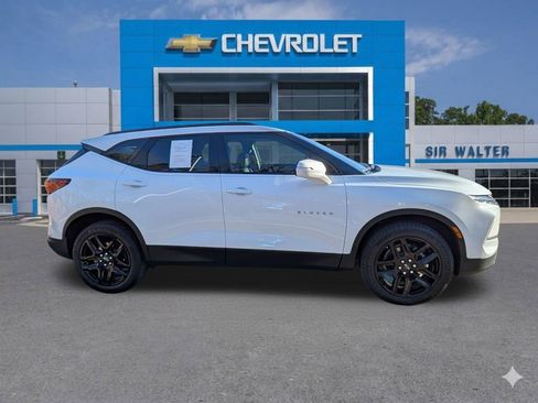 Used 2025 Chevrolet Blazer LT w/ Sound & Technology Package image 6