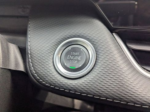 Used 2025 Chevrolet Equinox LT image 20