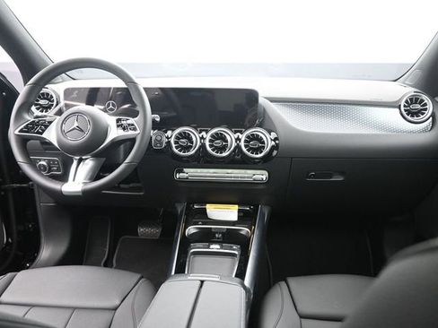 New 2025 Mercedes-Benz GLA 250 4MATIC image 27