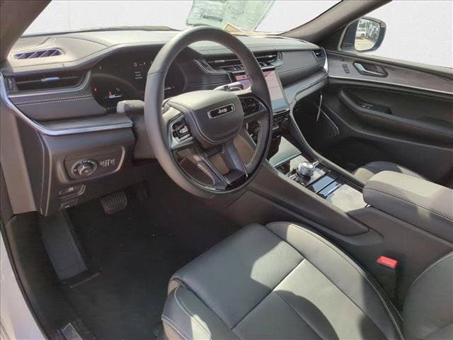 New 2025 Jeep Grand Cherokee Overland w/ Adv Protech Group III AWD/4WD image 3