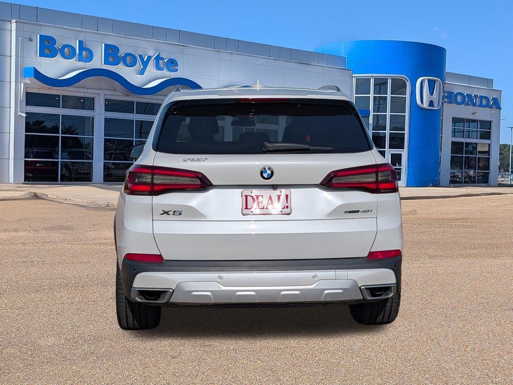 Used 2022 BMW X5 sDrive40i w/ Premium Package RWD image 4