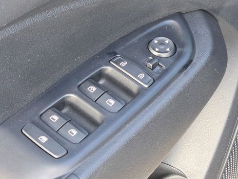 Used 2024 Hyundai Venue Limited image 27