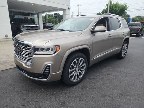 Certified 2022 GMC Acadia Denali w/ Denali Technology Package AWD/4WD image 4