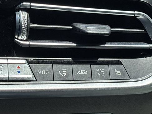 Used 2021 BMW X5 xDrive40i w/ M Sport Package AWD/4WD image 40