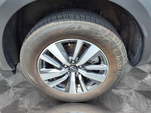 Used 2025 Nissan Pathfinder SL FWD image 21