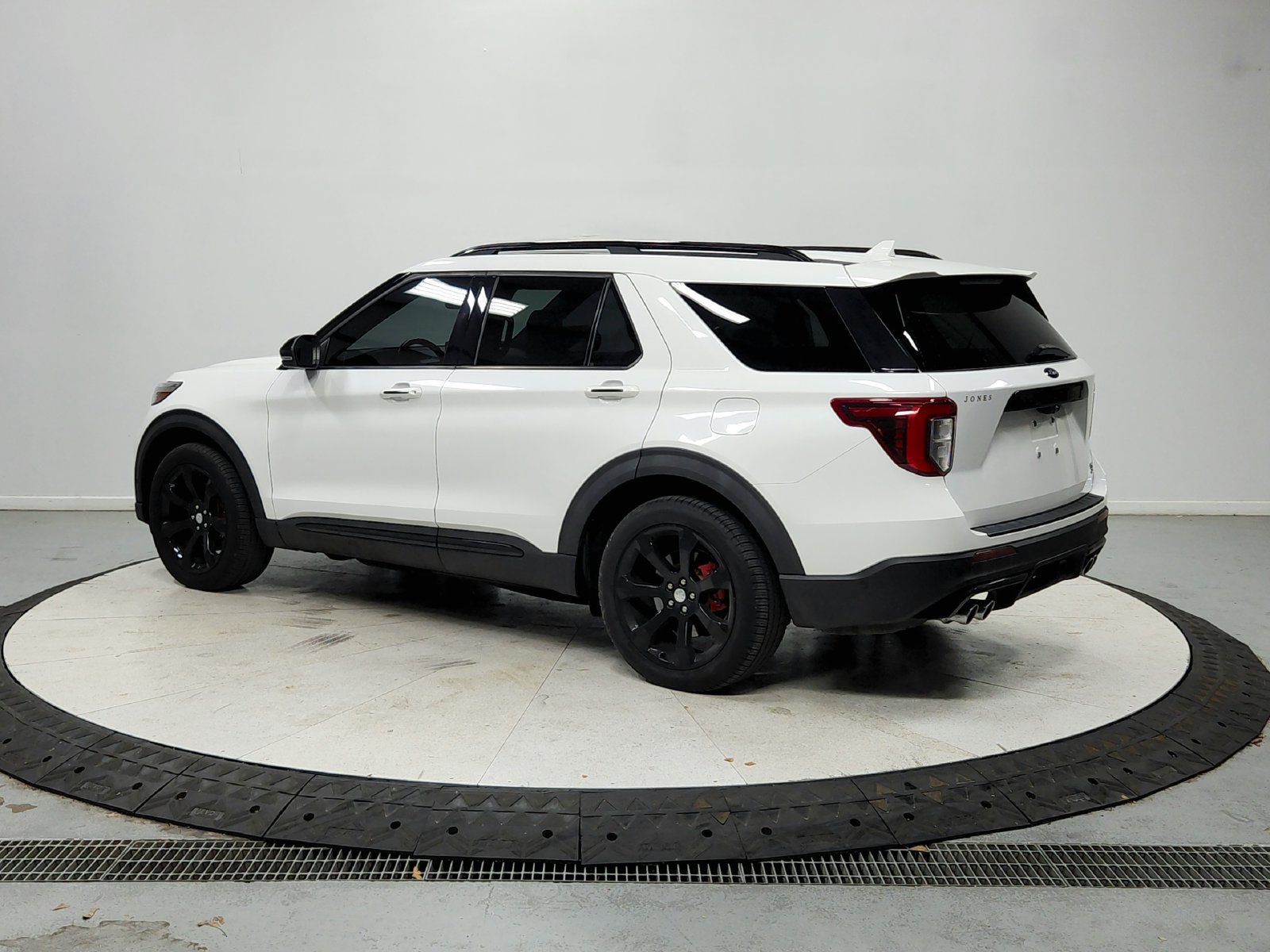 Used 2020 Ford Explorer ST w/ ST Street Pack AWD/4WD image 6