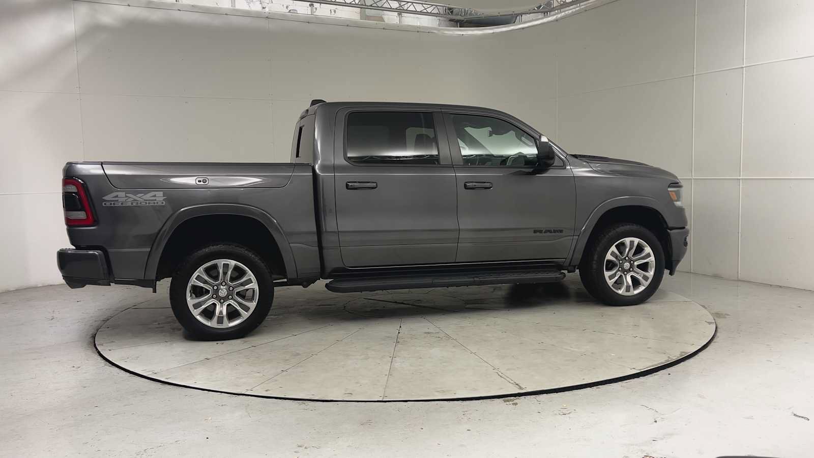 Used 2021 RAM 1500 Laramie AWD/4WD image 8