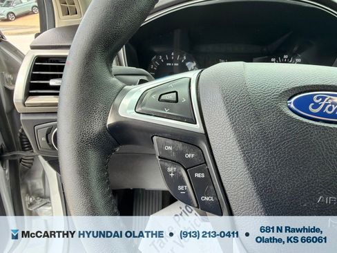 Used 2017 Ford Fusion SE FWD image 20