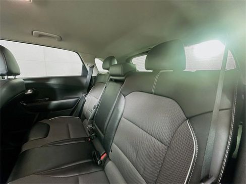 Used 2022 Kia Niro EX w/ Cold Weather Package image 21