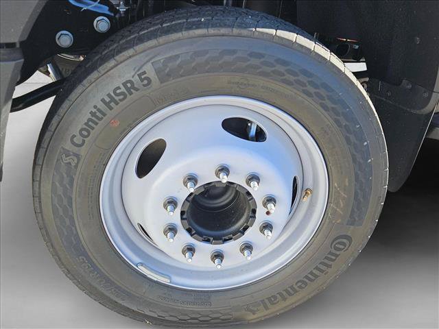 New 2026 Ford F550 2WD Regular Cab Super Duty image 9