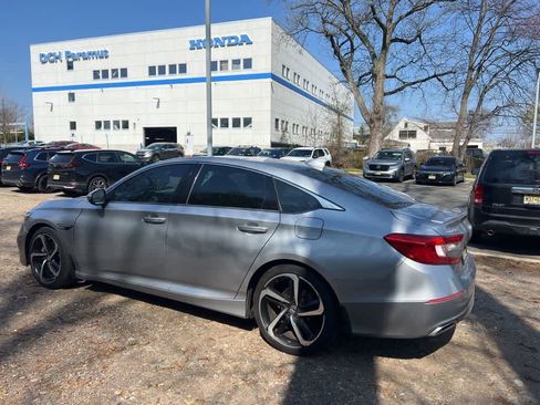Used 2018 Honda Accord Sport image 17