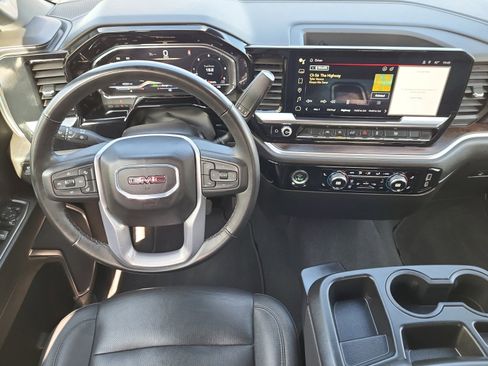 Used 2024 GMC Sierra 1500 SLT image 24