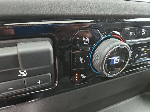 Used 2023 Chevrolet Silverado 1500 High Country w/ High Country Premium Package image 23