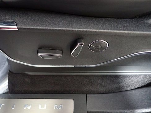 Used 2024 Ford F150 Platinum image 22