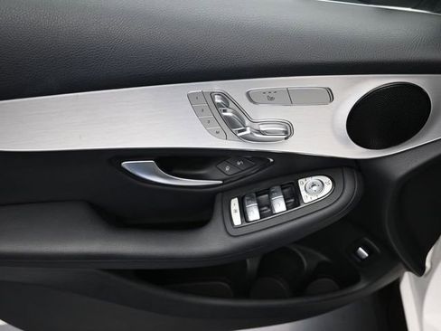 Used 2022 Mercedes-Benz GLC 300 image 11