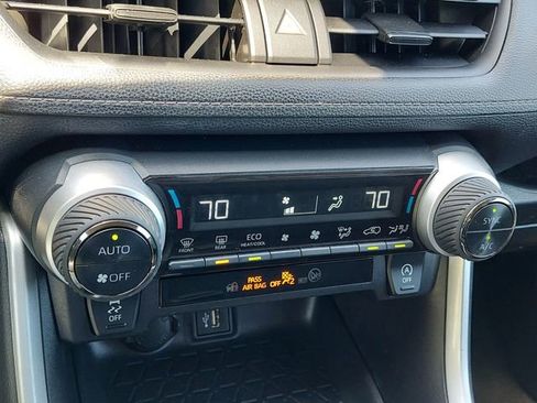 Certified 2025 Toyota RAV4 XLE AWD/4WD image 31