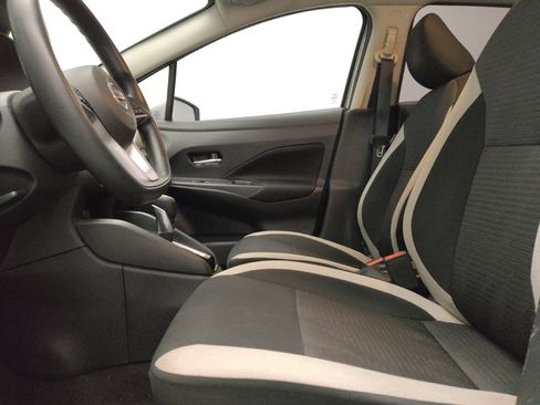 Used 2021 Nissan Versa SV image 17