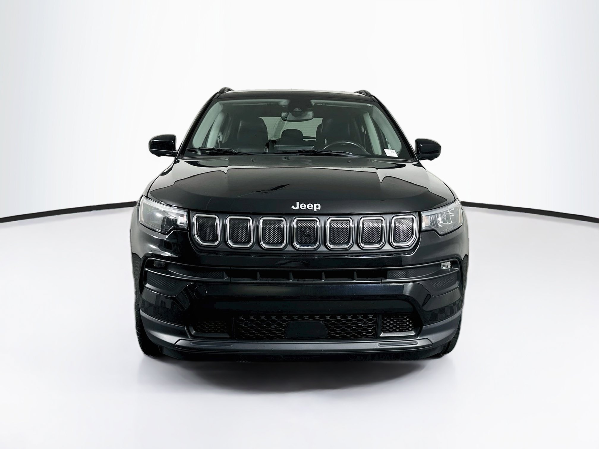 Used 2022 Jeep Compass Latitude AWD/4WD image 2