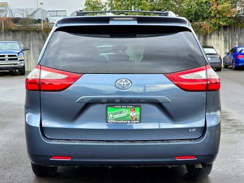 Used 2015 Toyota Sienna LE image 6