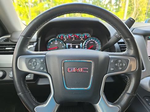 Used 2019 GMC Yukon XL SLT w/ Premium Edition AWD/4WD image 21