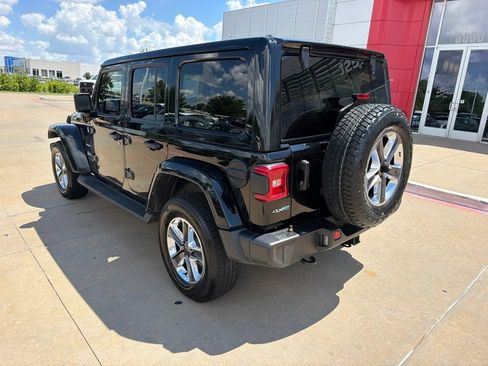 Used 2021 Jeep Wrangler Unlimited Sahara w/ Cold Weather Group AWD/4WD image 3