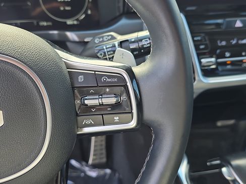 Certified 2022 Kia Sorento SX FWD image 33