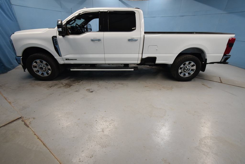 Used 2024 Ford F350 Lariat w/ Chrome Package AWD/4WD image 34