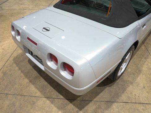 Used 1996 Chevrolet Corvette Convertible RWD image 34