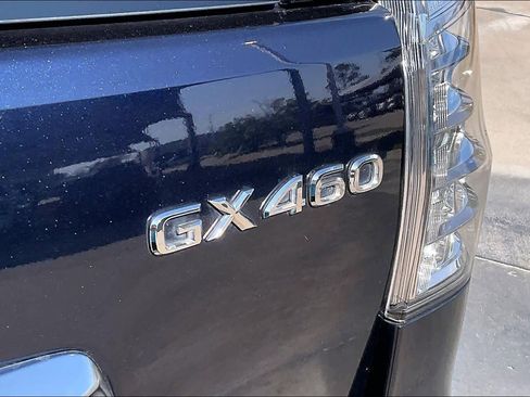 Used 2023 Lexus GX 460 Luxury w/ Accessory Package AWD/4WD image 10